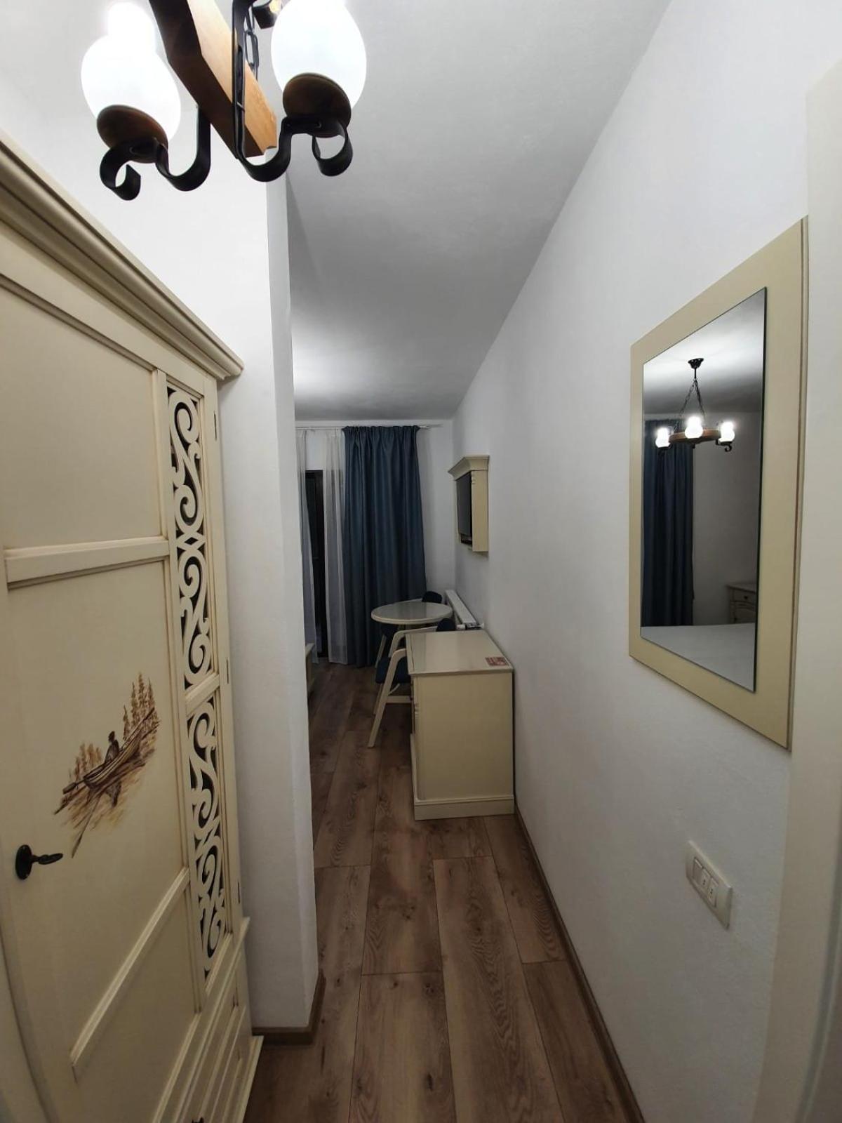 Pensiunea Iasmina Si Pescarul Călimăneşti Extérieur photo